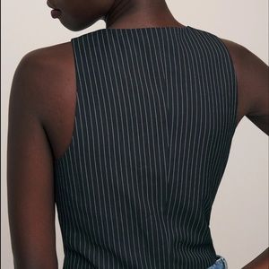 Reformation Devin Vest, size 6. Black and white stripe.
